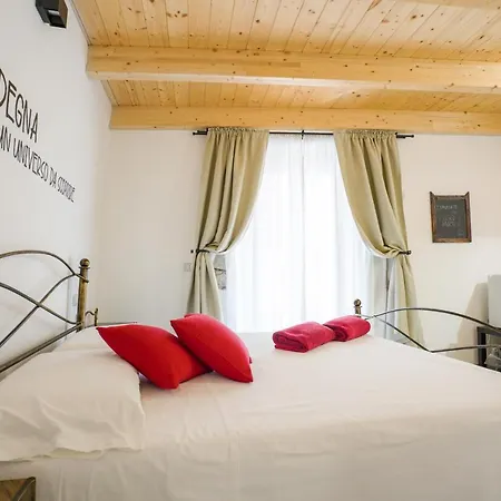 Casa Mirto Gæstehus Bosa